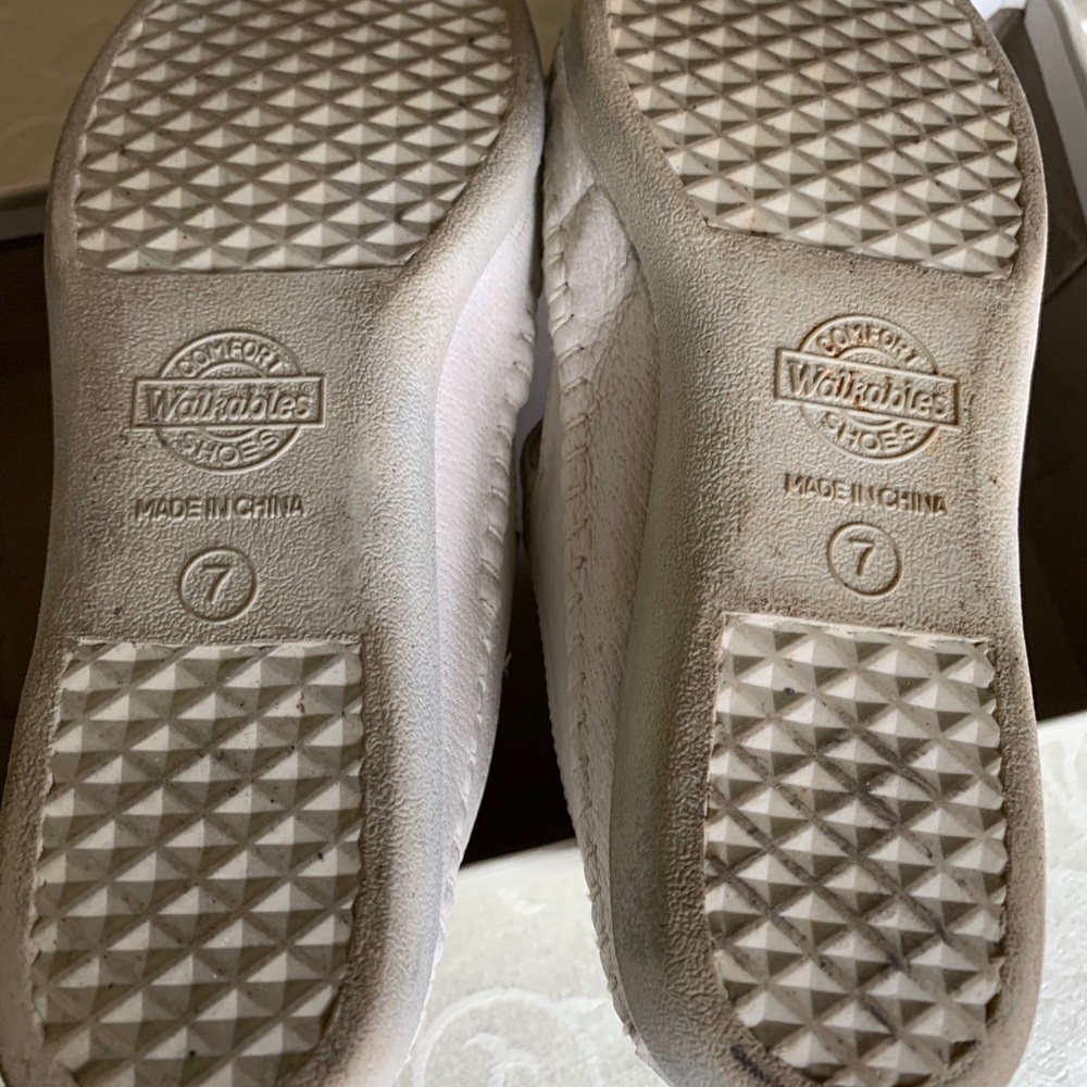 Walkables Gray Leather Size 7 Like New - Picture 6 of 7